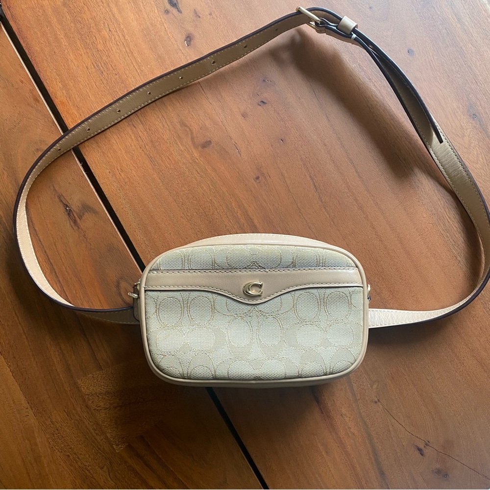 Coach Ivie Womens Beige Convertible Gold Zip Jacquard Small Belt Crossbody Bag - Picture 2 of 15